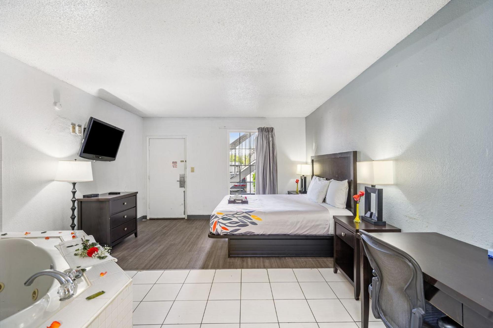 Budgetel Inns & Suites Augusta Downtown 706-945-1238 外观 照片